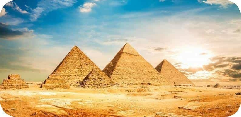 Mısır’ın En Eski ve En Büyük Piramidi: Keops Piramidi