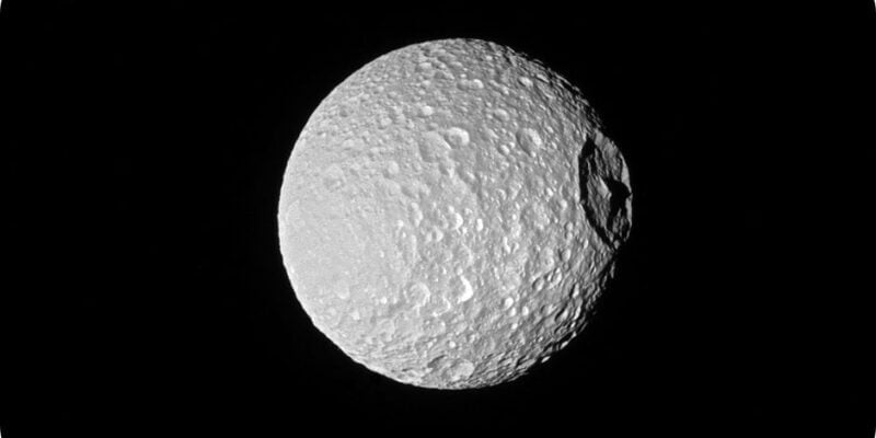 Satürn’ün Gizemli Uydusu Mimas